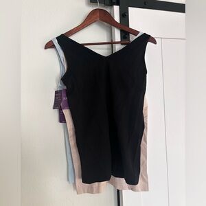 NWT - YUMMIE Compression
Shapewear Tank Tops (L/XL)